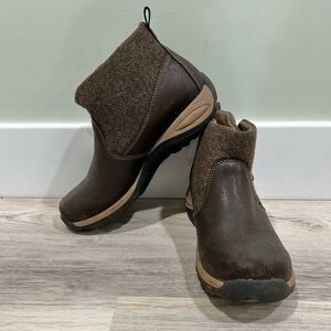 Eastland Betty Side Zip Ankle Boots Brown Faux Leather Canvas Booties Size 7 M